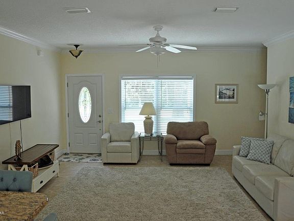 5th image of 2105 Saxon Dr