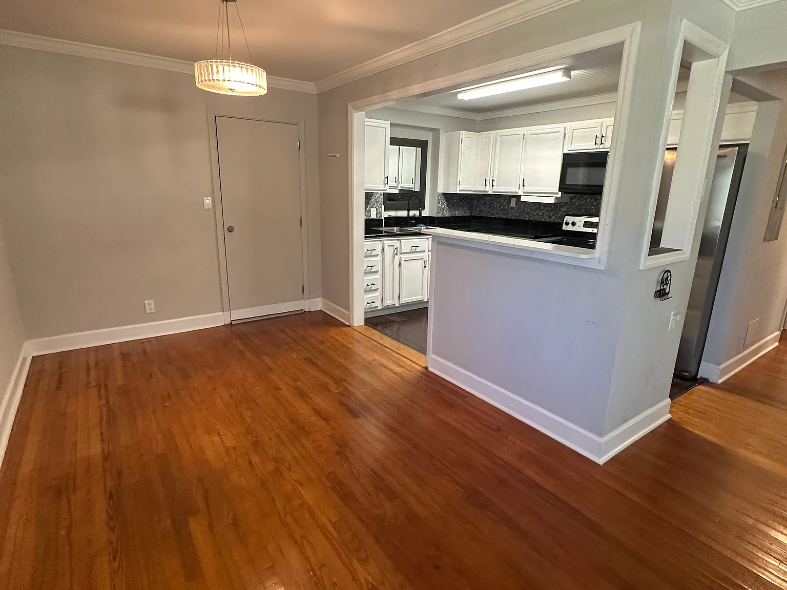 2 bed, 980 sqft, $1,650 — Photo 3