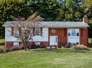 3475 Apple Tree Dr, Harrisonburg, VA 22802