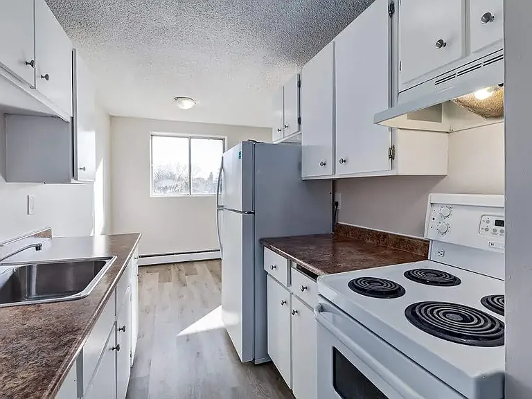 865 Confederation Dr — Photo 6
