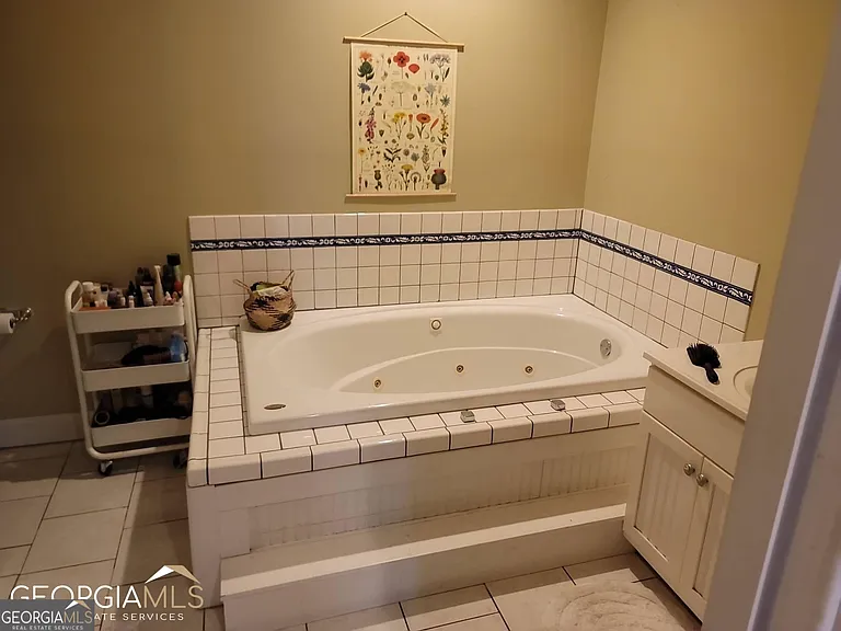 156 Florida Ave — Photo 14
