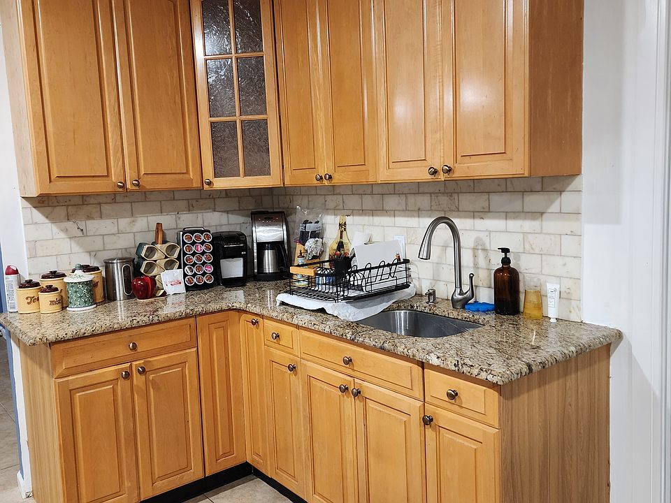 1st image of 129 Wilson Ave #1