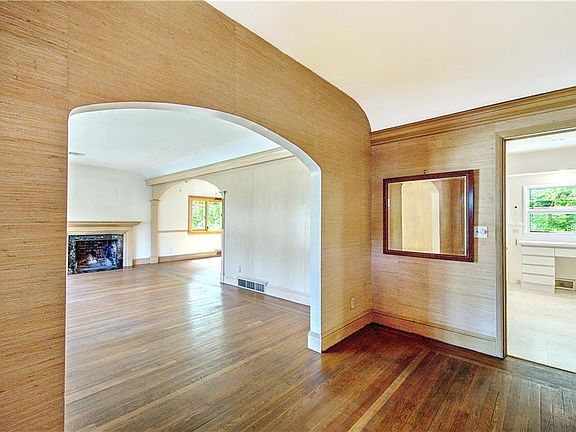 5th image of 25 Brookway Rd