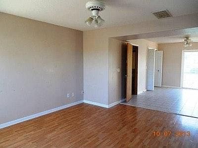 Living room / Open Floor plan