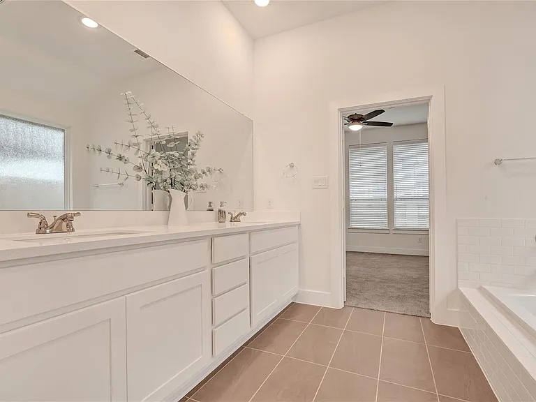 6027 Churchill Springs Ln — Photo 18