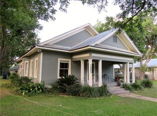 1005 N Main St, Elgin, TX 78621