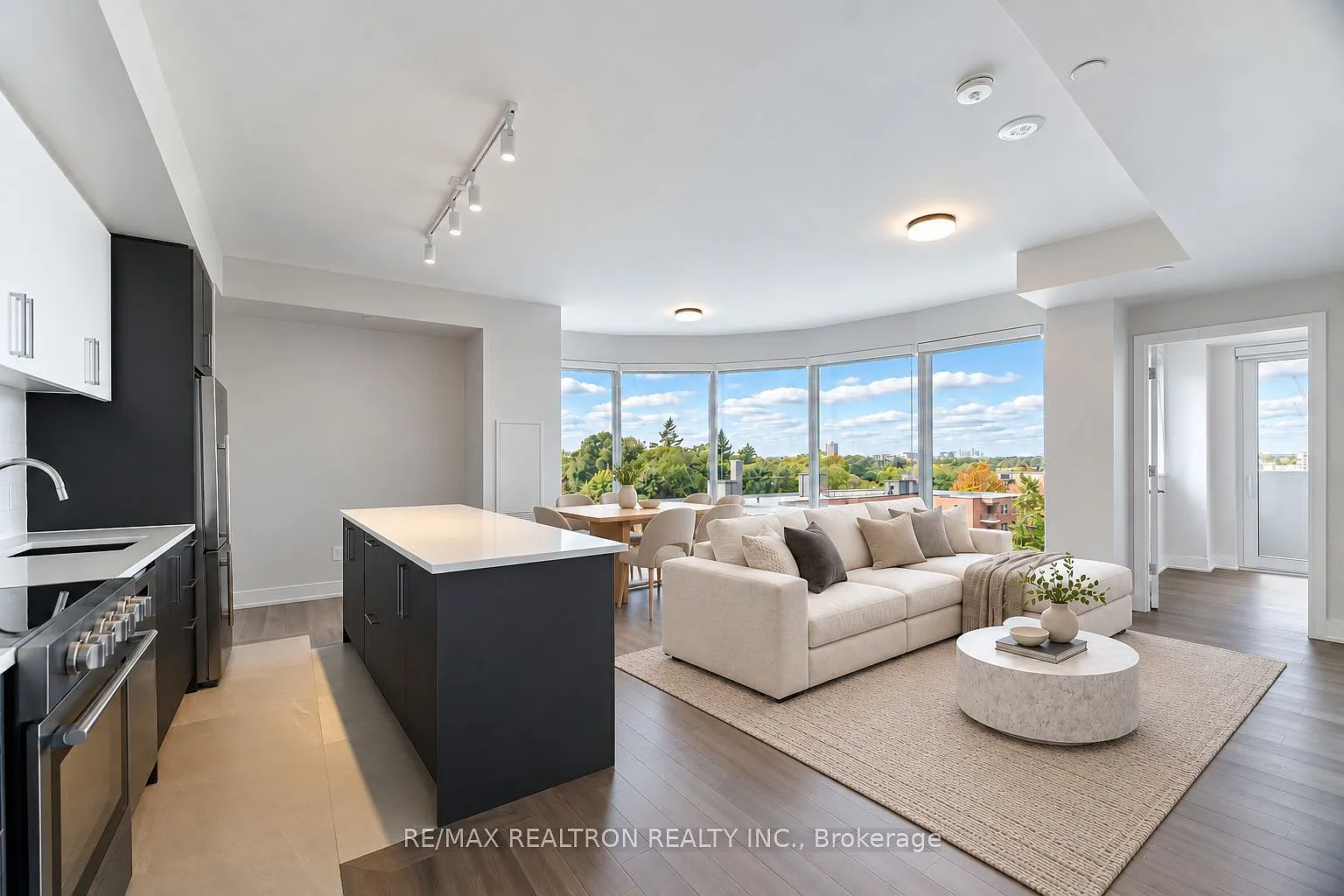 2 bed, $3,995 — Photo 1