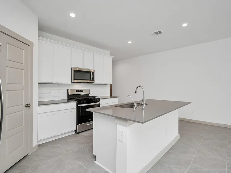 7731 Suffolk Valley Ln — Photo 22