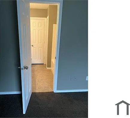 4 bed, 1300 sqft, $2,200 — Photo 2
