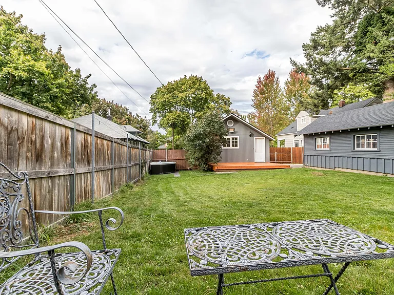 424 E 23rd Ave — Photo 34