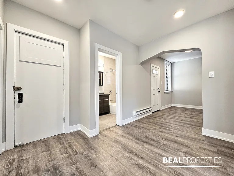 4407 N Wolcott — Photo 37