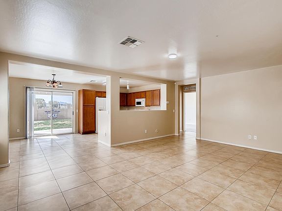 6541 W Riva Rdlarge006003Living Room