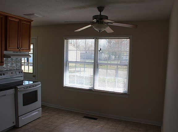 5th image of 2714 W 10th St