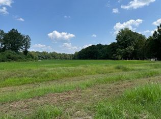 Meadow Oaks Ln, Bolivar, TN 38008