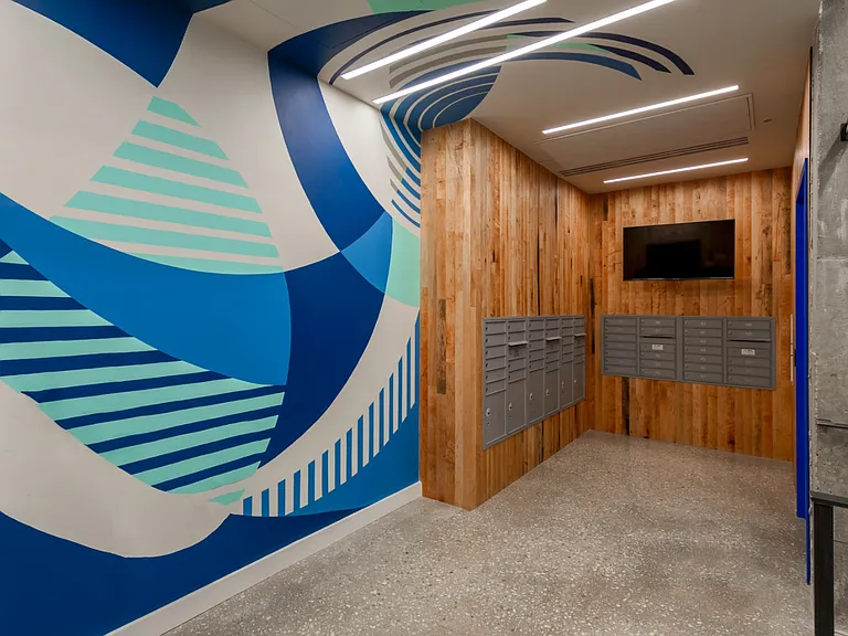 Anthem House — Photo 29