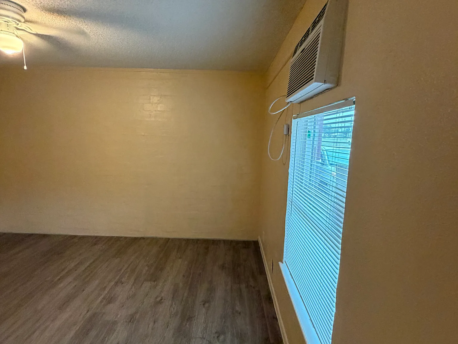 Studio, 500 sqft, $999 — Photo 3