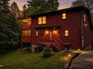 1904 Rhododendron Lane, Sevierville, TN 37876