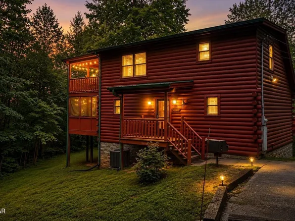1904 Rhododendron Lane, Sevierville, TN 37876