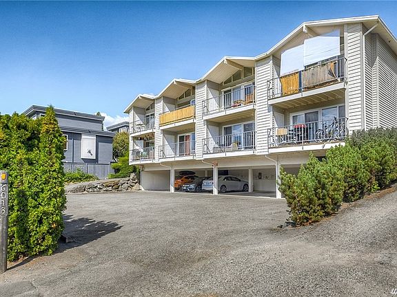 2nd image of 6018 Lakeview Dr #204-1