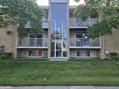4909 Crooks D10 Rd #10-D, Royal Oak, MI, 48073