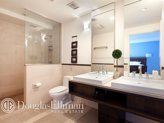 4th image of 231 10th Ave APT 2A