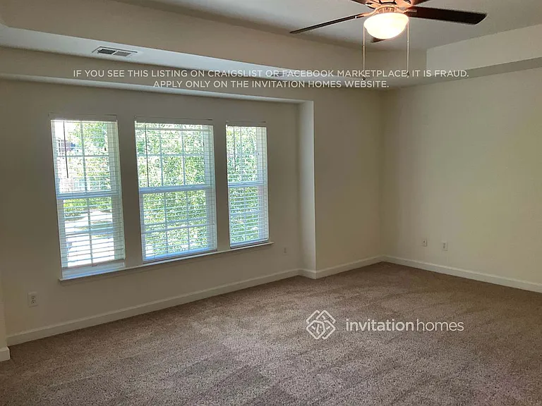 8121 Acacia Ct — Photo 6