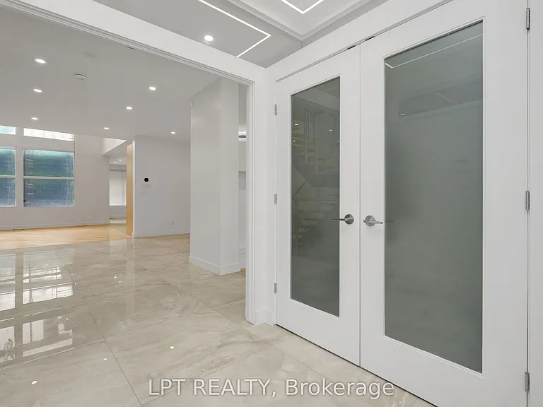 298 Crestview Rd — Photo 5