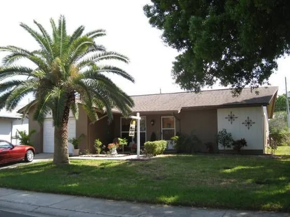 4572 Great Lakes Dr S, Clearwater, FL 33762
