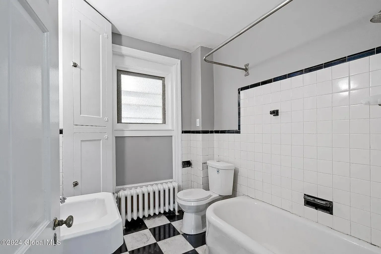 41 Dove St - Main House — Photo 4
