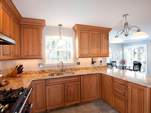 5th image of 753 White Oaks Ave