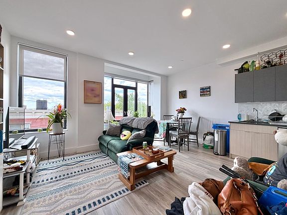 3rd image of 327 Communipaw Ave APT 403