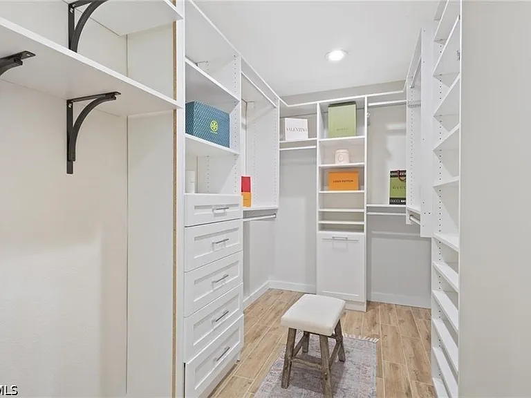 2232 SE 27th St — Photo 25