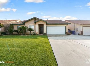 9727 Battersea Park Dr, Bakersfield, CA 93312