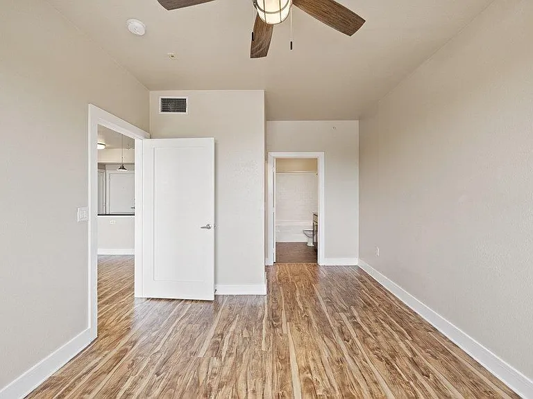 3016 Guadalupe St #303 — Photo 20