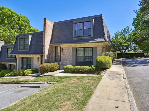 73 Larue Pl NW, Atlanta, GA 30327