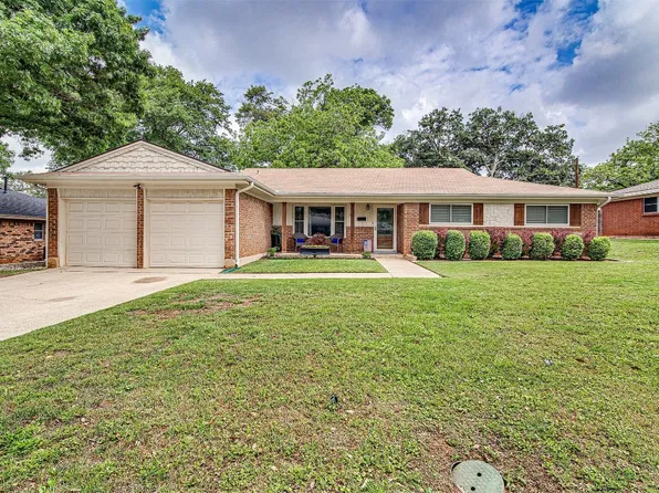 1707 Camellia Dr, Arlington, TX 76013