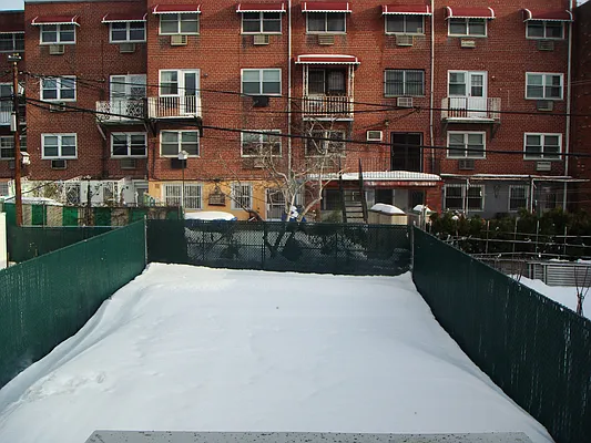 Rented by Avanguard Realty Corp | media 15