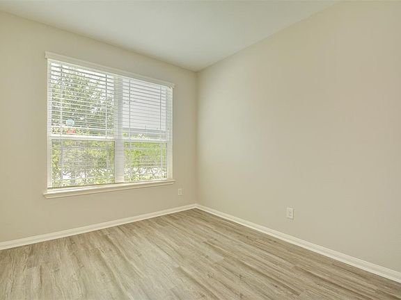 2nd image of 17419-0 Sterling Stone Dr