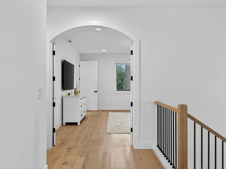 825 Ellis Ave — Photo 39