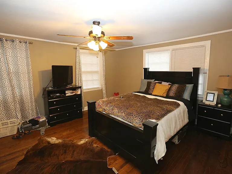 813 Beechwood St #1 — Photo 7