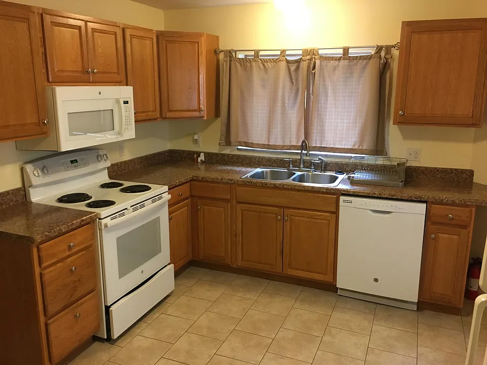 131 S 16th St #3