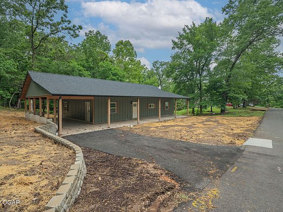 2nd image of 4701 Hilltop Rd
