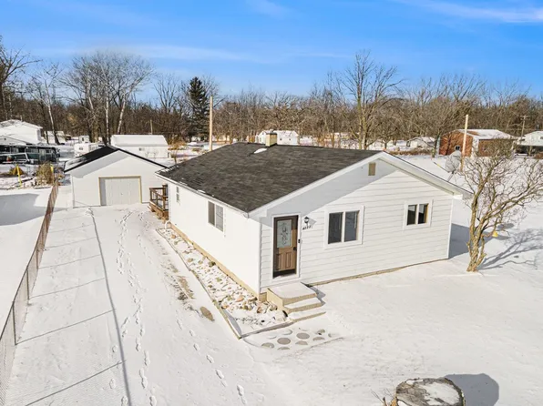 4223 Quanicassee Rd, Fairgrove, MI 48733