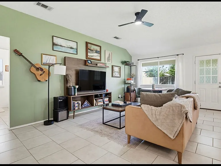 4215 Telluride Dr — Photo 16