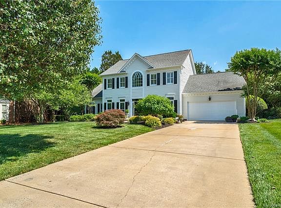 3rd image of 5623 Sunstar Ct