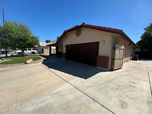 4th image of 491 E San Pedro Ave