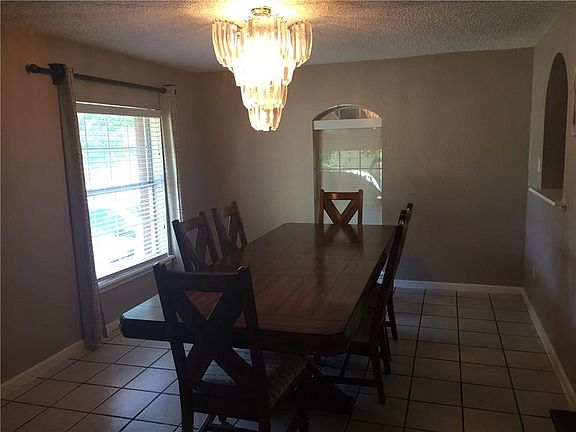 3rd image of 7651 Lovett Ave
