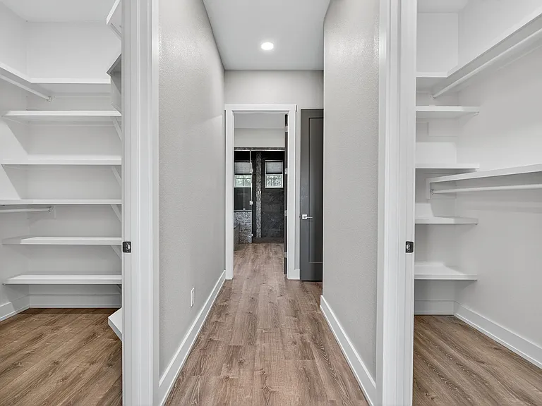 21603 Thomas Cv — Photo 19