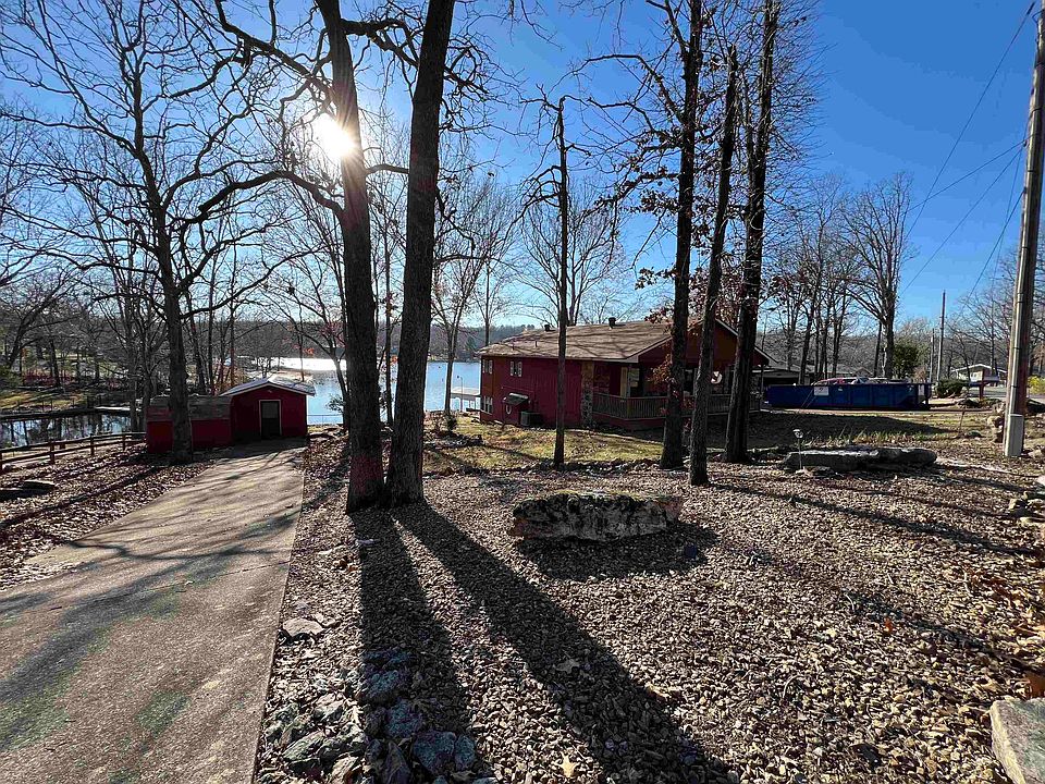 1st image of 206 E Lakeshore Dr