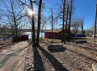 206 E Lakeshore Dr, Cherokee Village, AR 72529